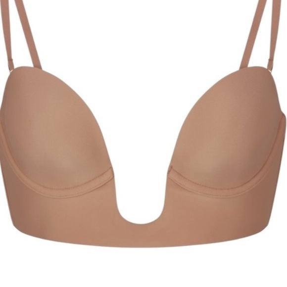 NEW SKIMS deep plunge bra in sienna - Picture 6 of 6